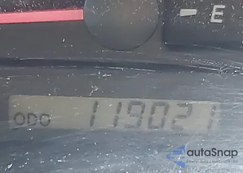 2004 Toyota Camry Le z USA, uszkodzony, nr VIN 4T1BE32KX4U842784